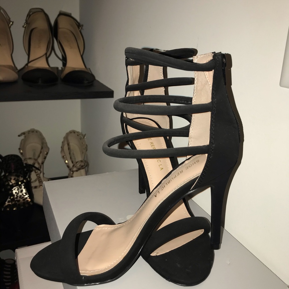 Heels - Picture 3 of 3